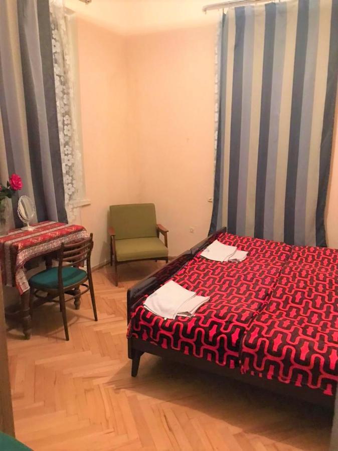 安布罗劳里 Ambrosador旅馆 外观 照片