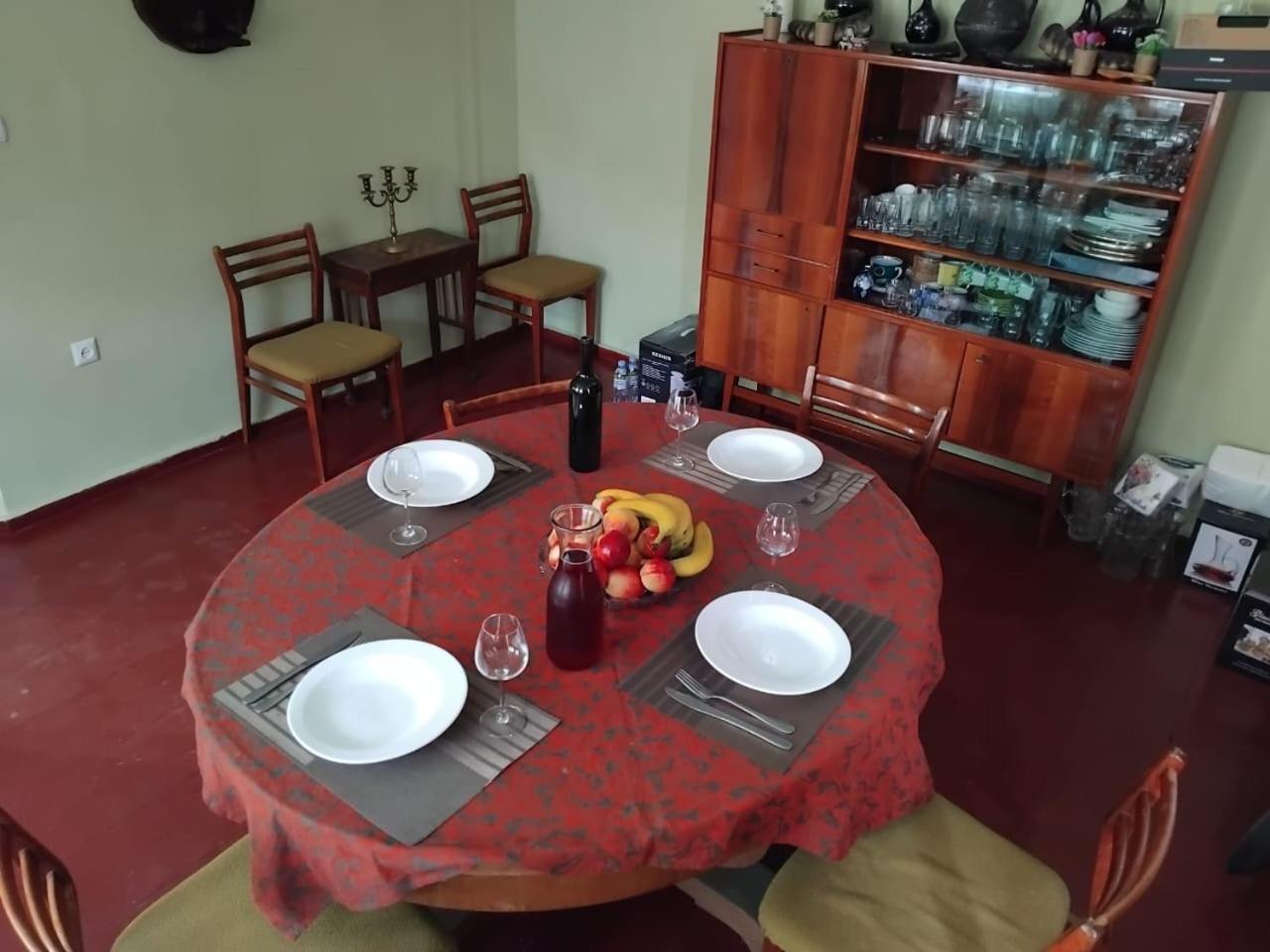 安布罗劳里 Ambrosador旅馆 外观 照片