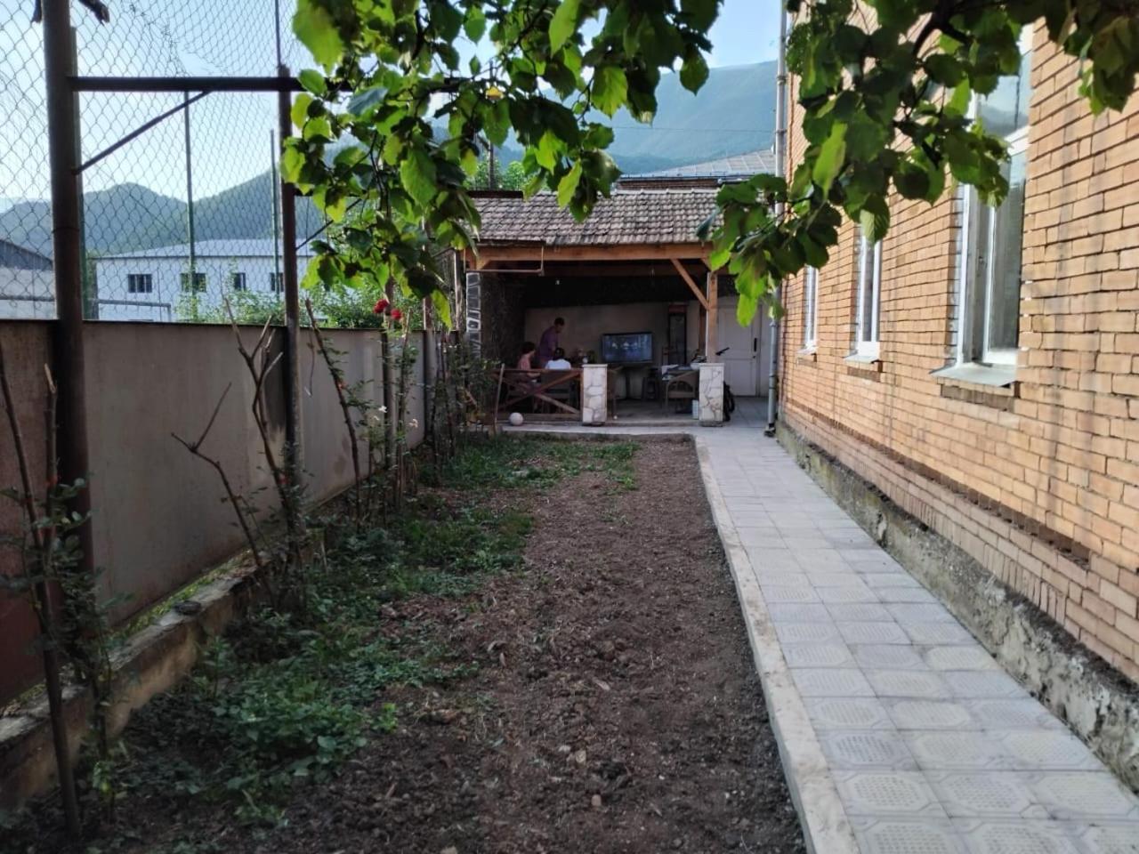 安布罗劳里 Ambrosador旅馆 外观 照片