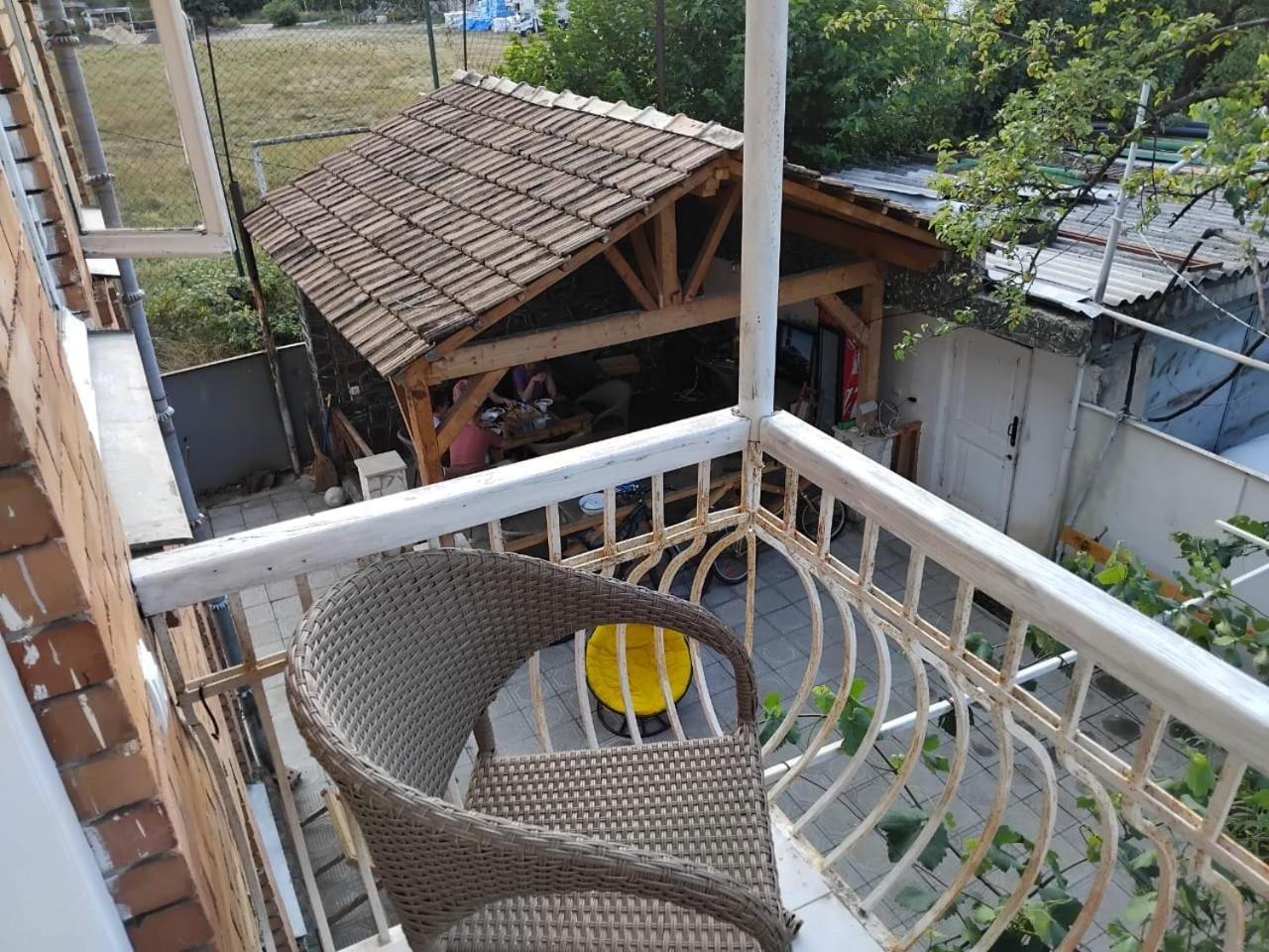 安布罗劳里 Ambrosador旅馆 外观 照片