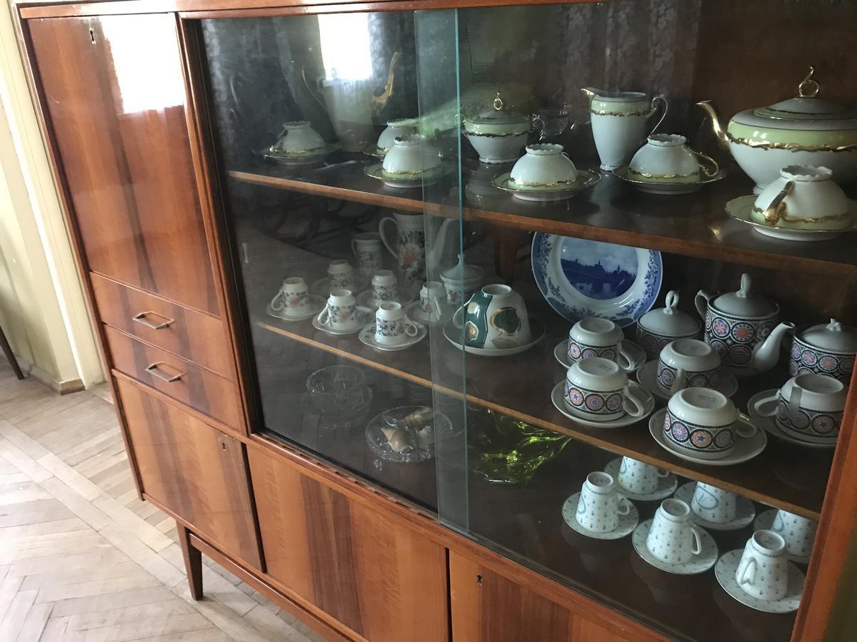安布罗劳里 Ambrosador旅馆 外观 照片